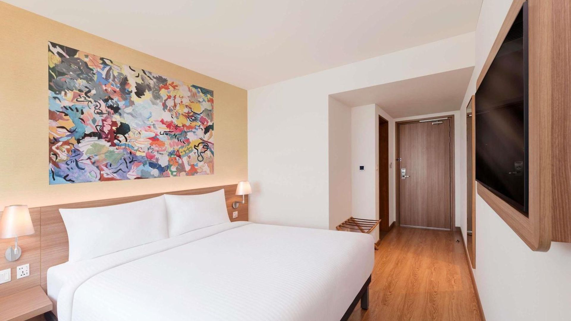 Hotel Ibis Bkc 4*