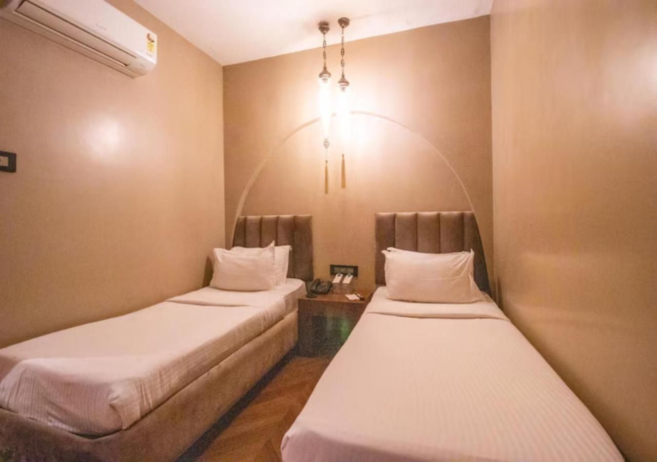 White Pearl - Colaba Hotel Mumbai