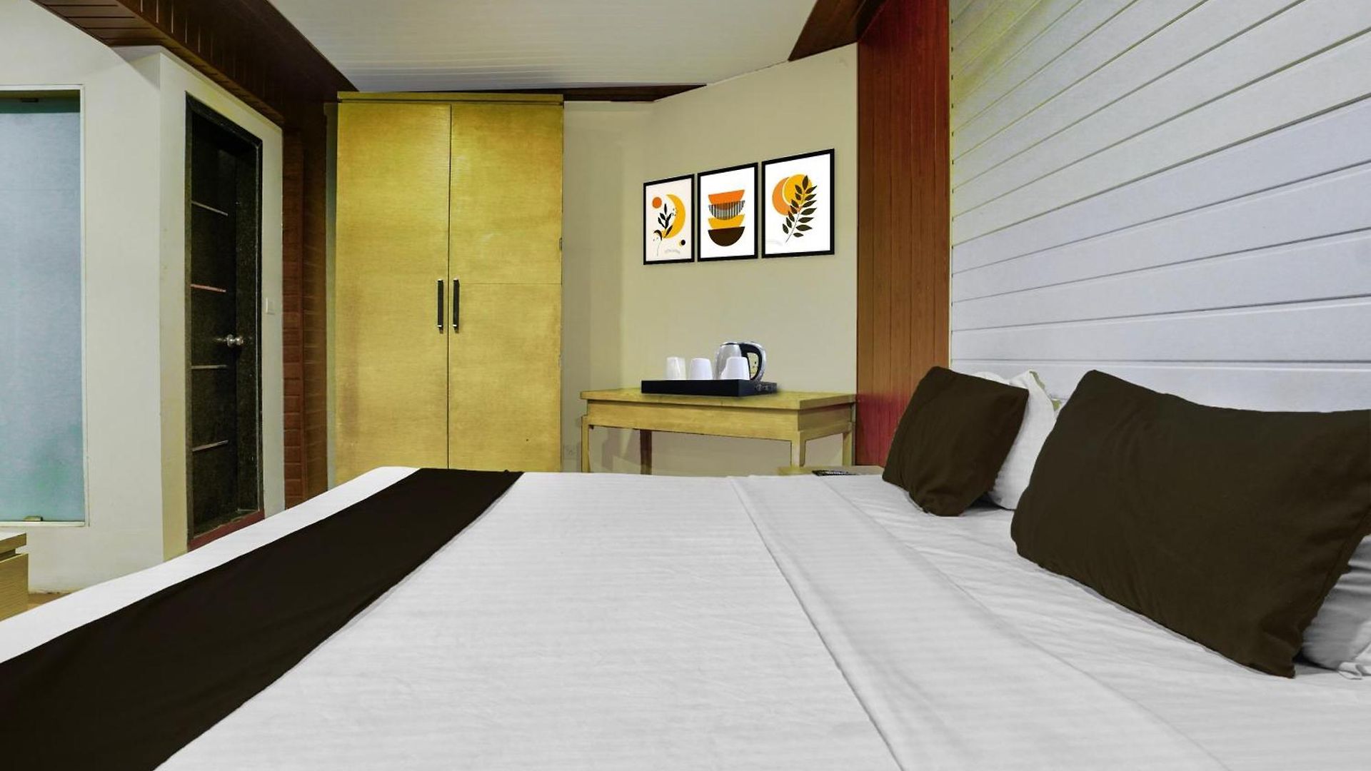 Collection O Lodha Experia Mall Dombiwali Formerly Rr Hotel 3*