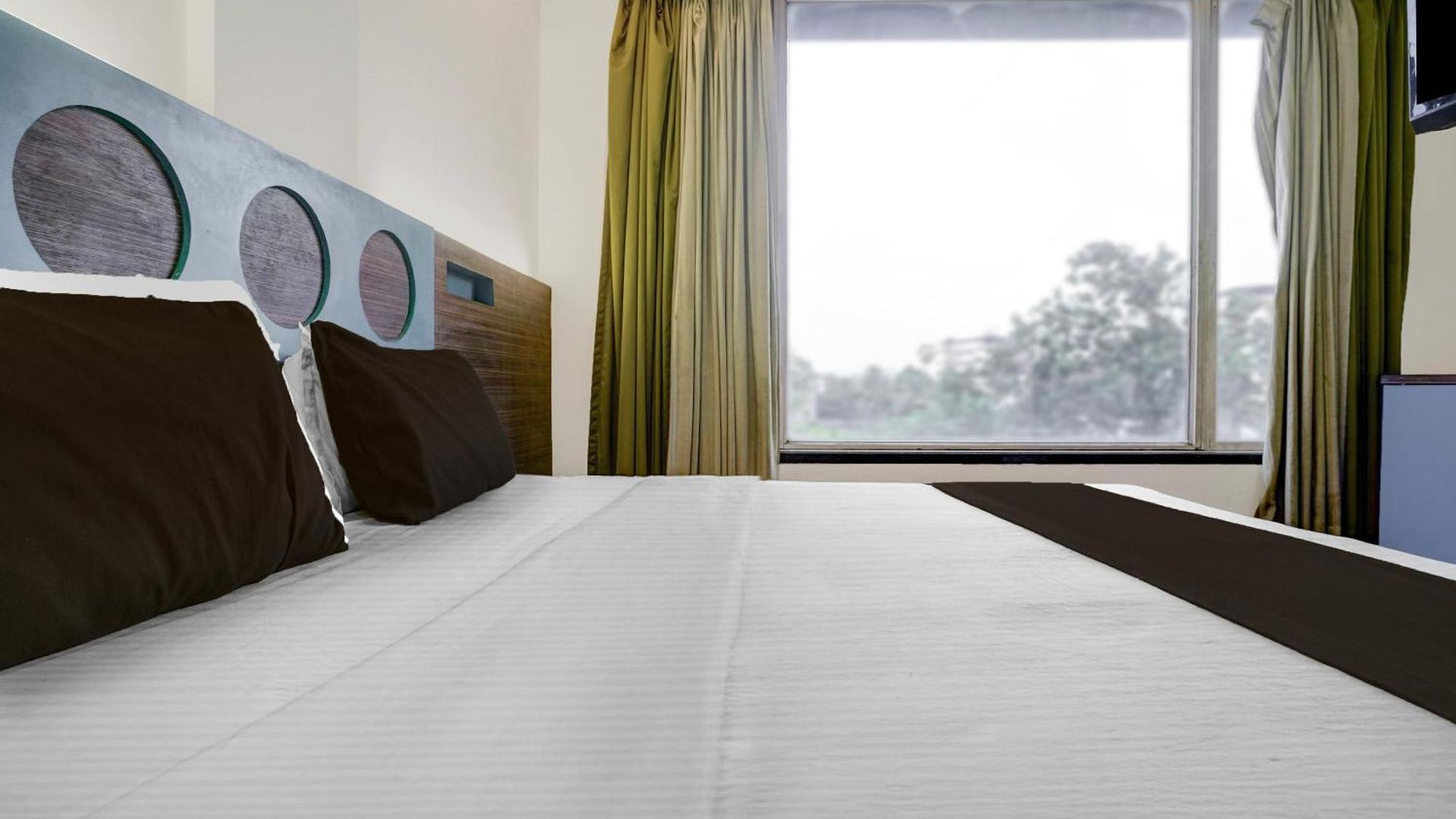 Collection O Lodha Experia Mall Dombiwali Formerly Rr Hotel