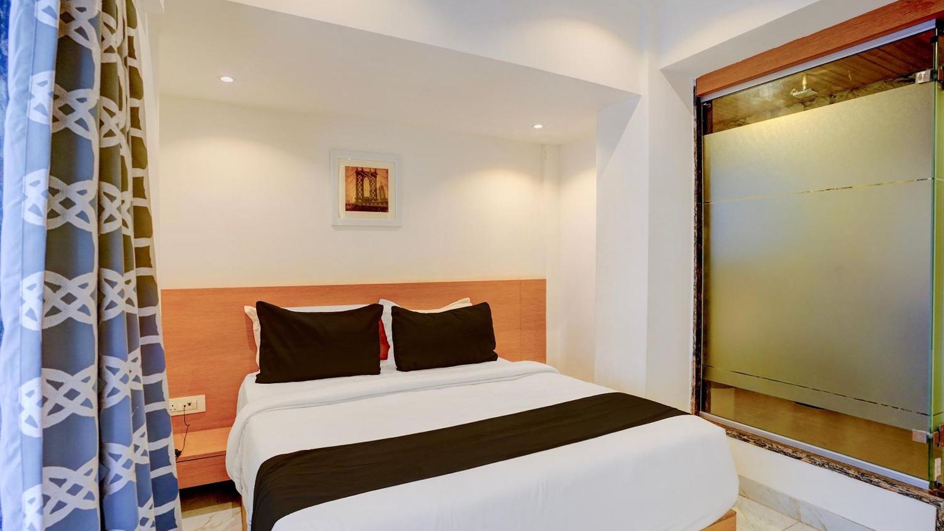 Townhouse Apmc Market Formerly Stayzi 3*