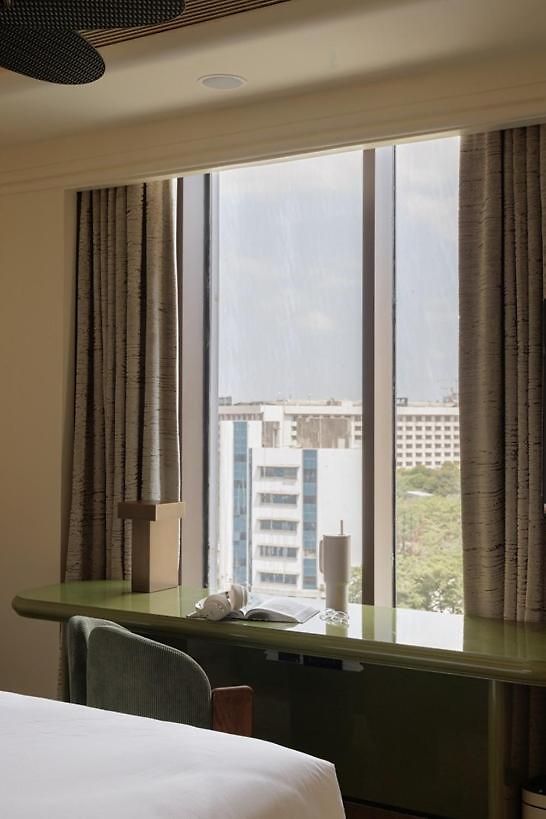 Roswyn, A Morgans Originals Hotel 5*