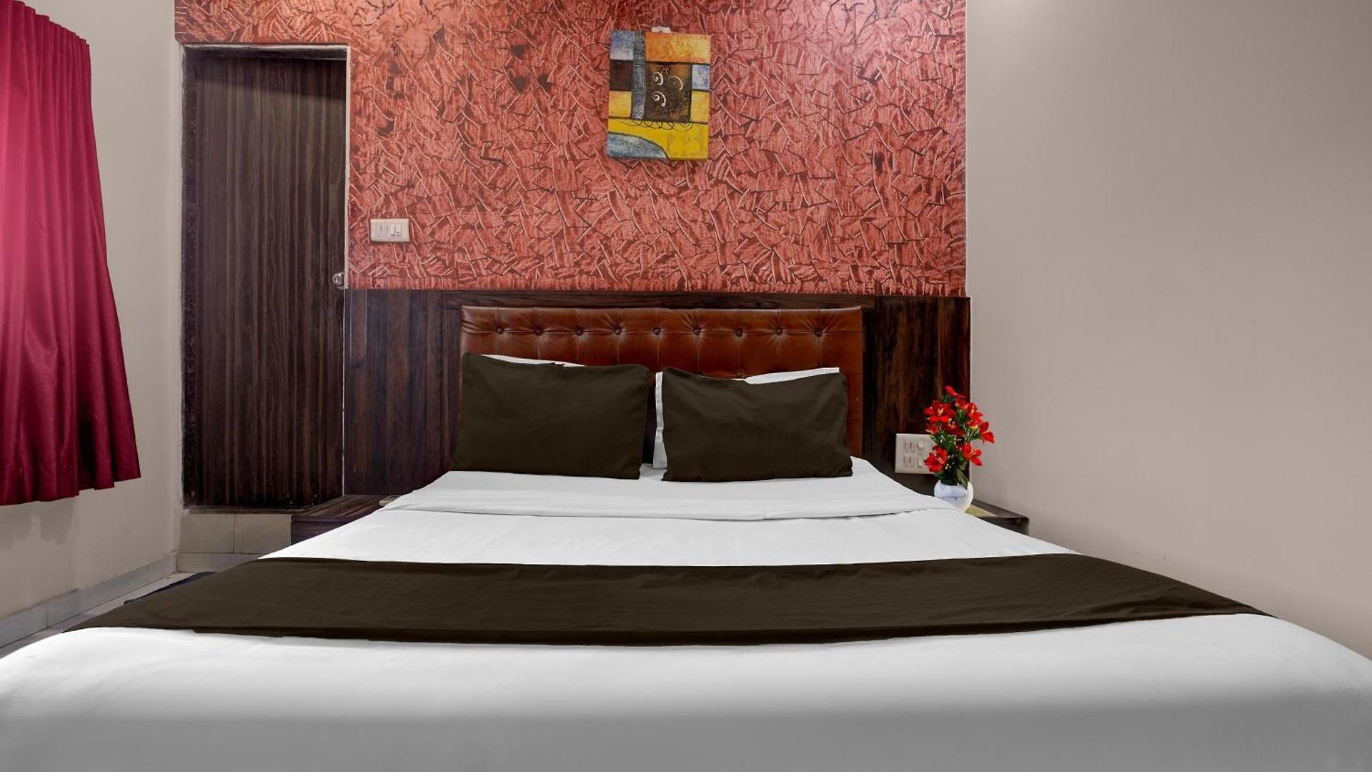 Collection O Asalpha Metro Station Formerly Venture Grand Hotel 2*