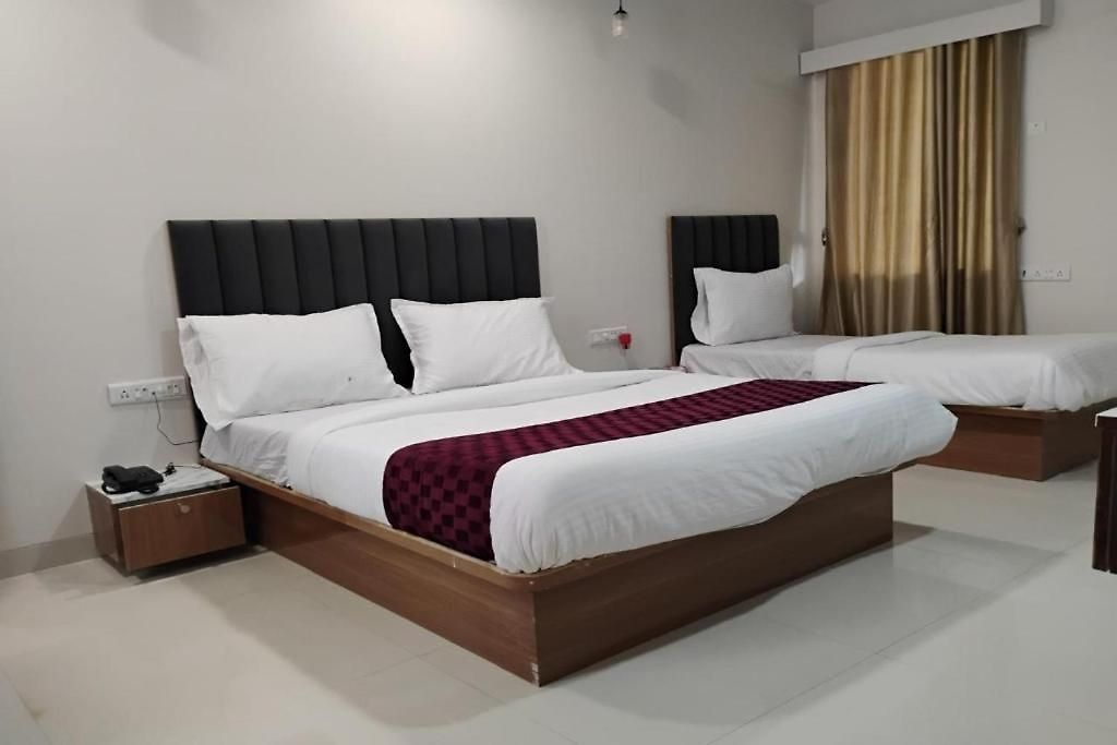 Glitz Beverly-near Us Consulate Kurla Guest house 4*