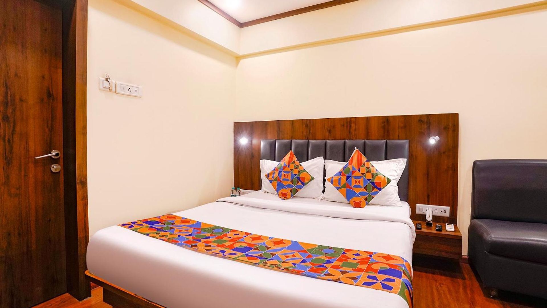 Hotel Fabhotel Samrath 3*