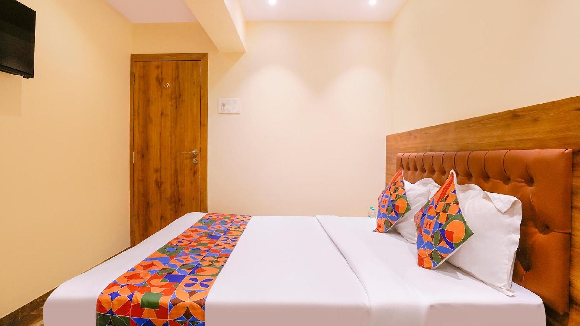Fabhotel Samrath 3* Mumbai