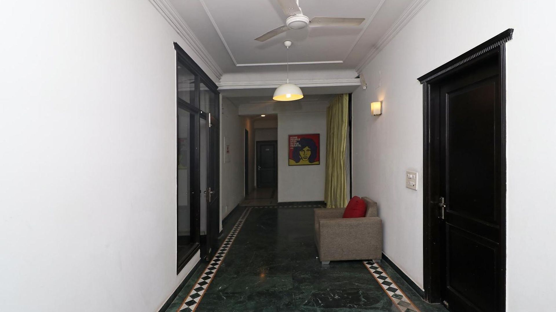 O Royal Grand Near Chhatrapati Shivaji International Airport 3* Mumbai