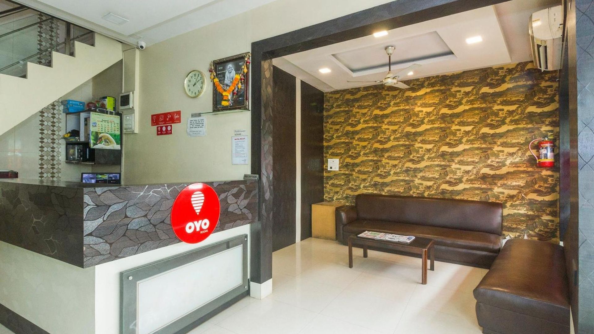Hotel O Royal Grand Near Chhatrapati Shivaji International Airport