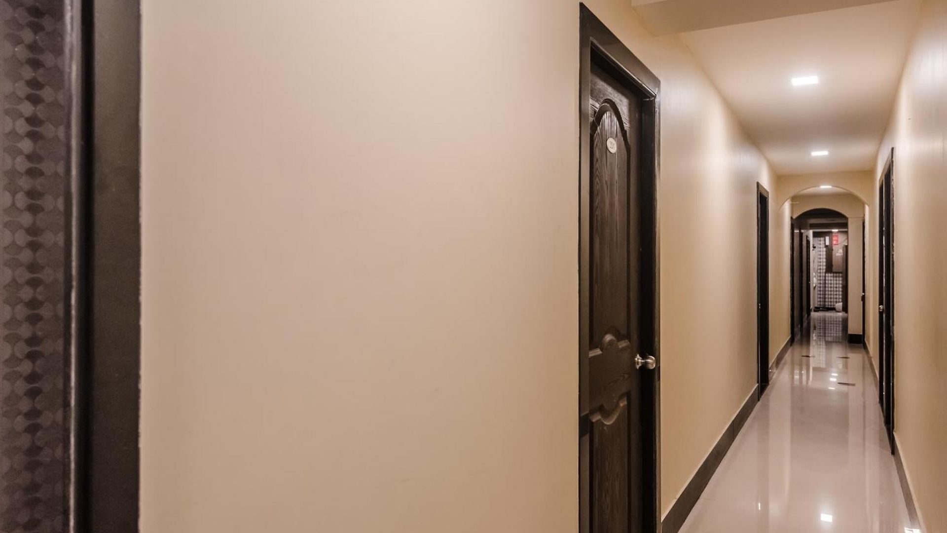 O Royal Grand Near Chhatrapati Shivaji International Airport Hotel Mumbai
