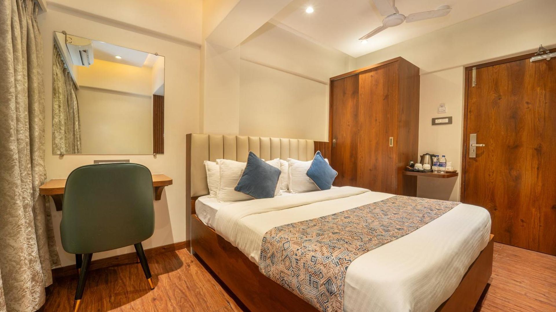 Kalpana Palace, Hotel 2*