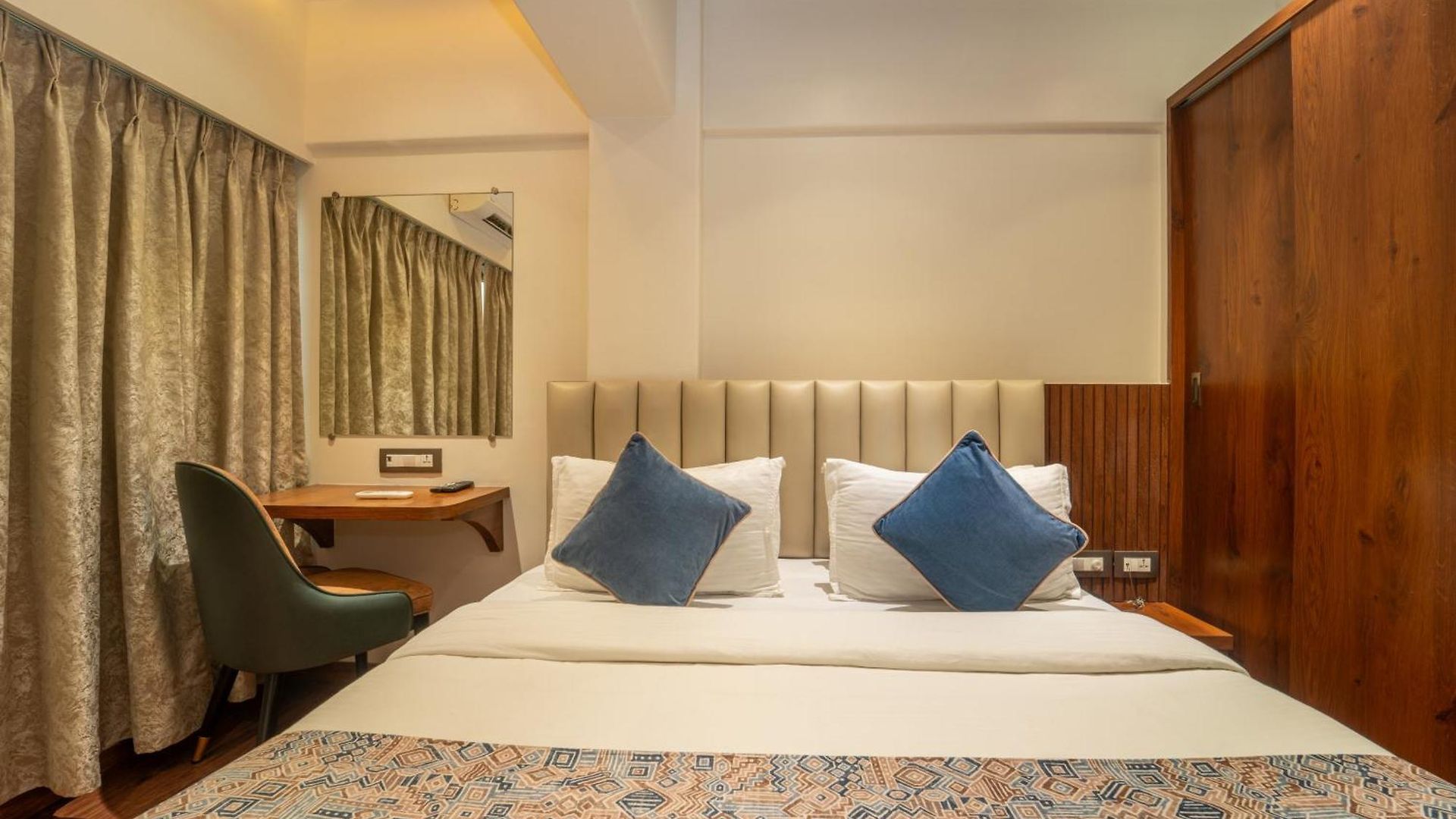 Hotel Kalpana Palace,