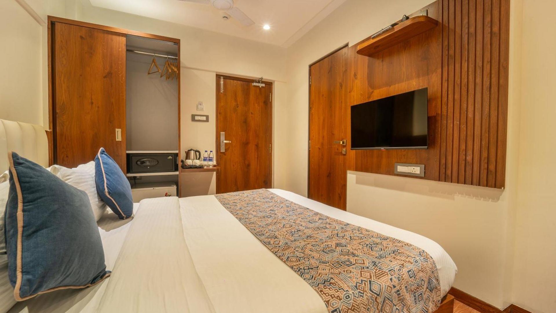 Hotel Kalpana Palace, 2*