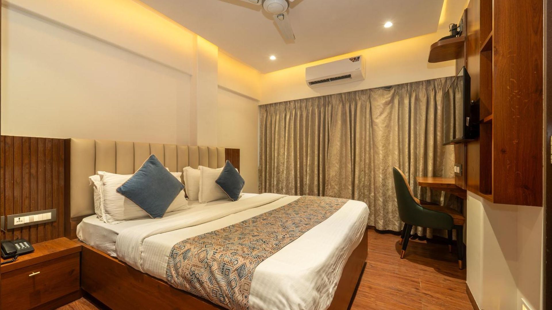 Hotel Kalpana Palace, Mumbai