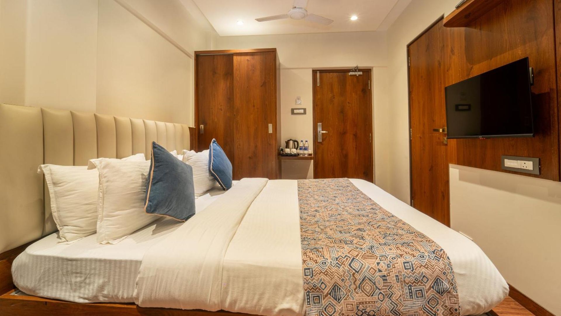 Hotel Kalpana Palace, 2*
