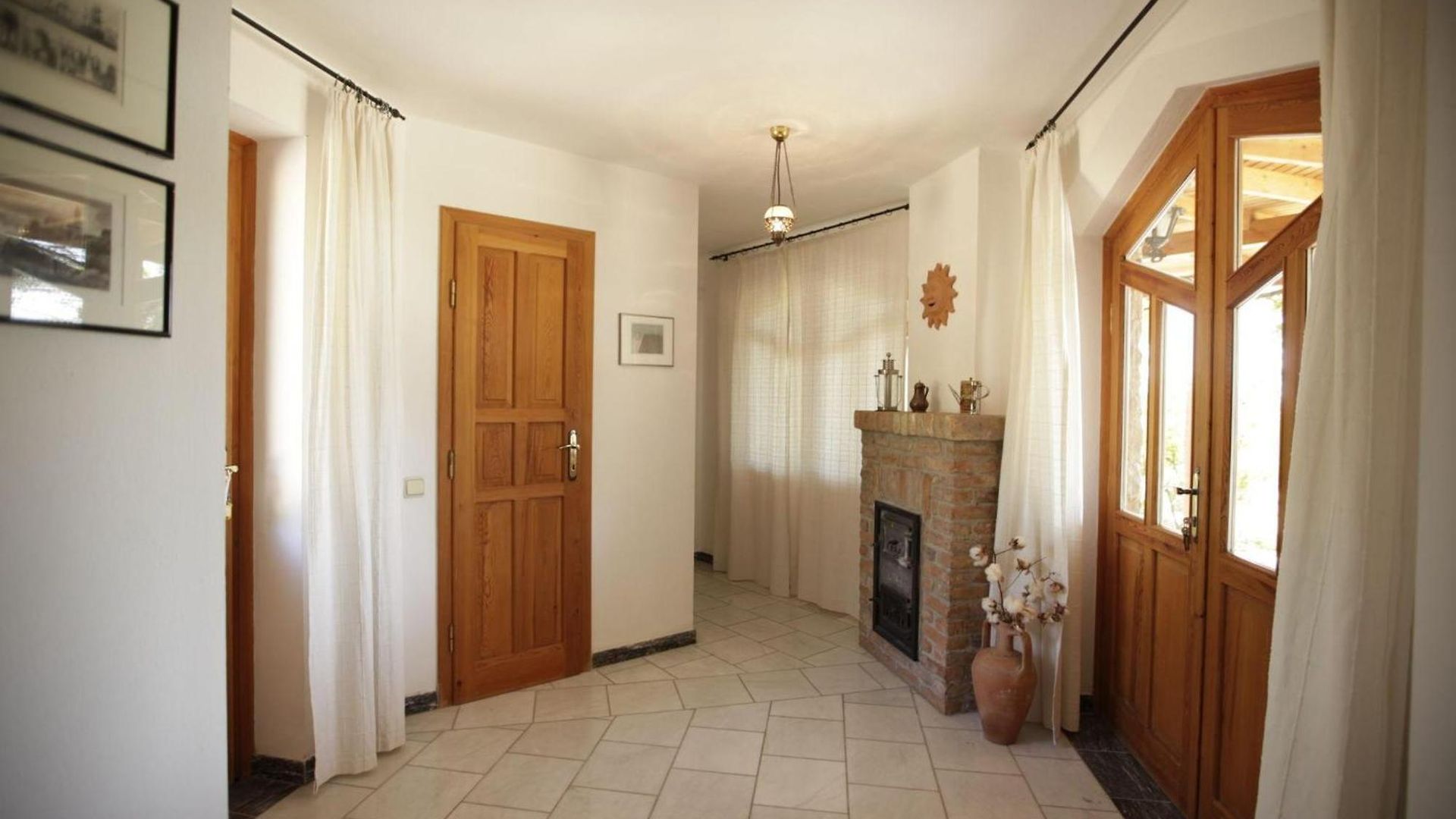Aleo Bed & Breakfast