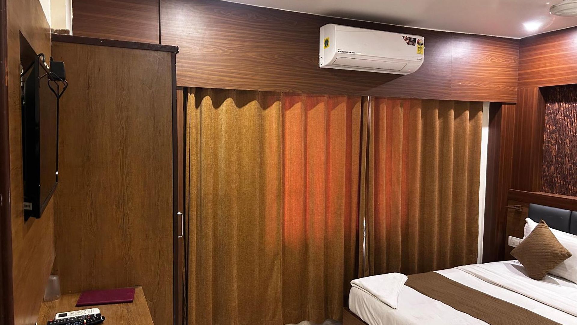 Volga Plaza Hotel Mumbai