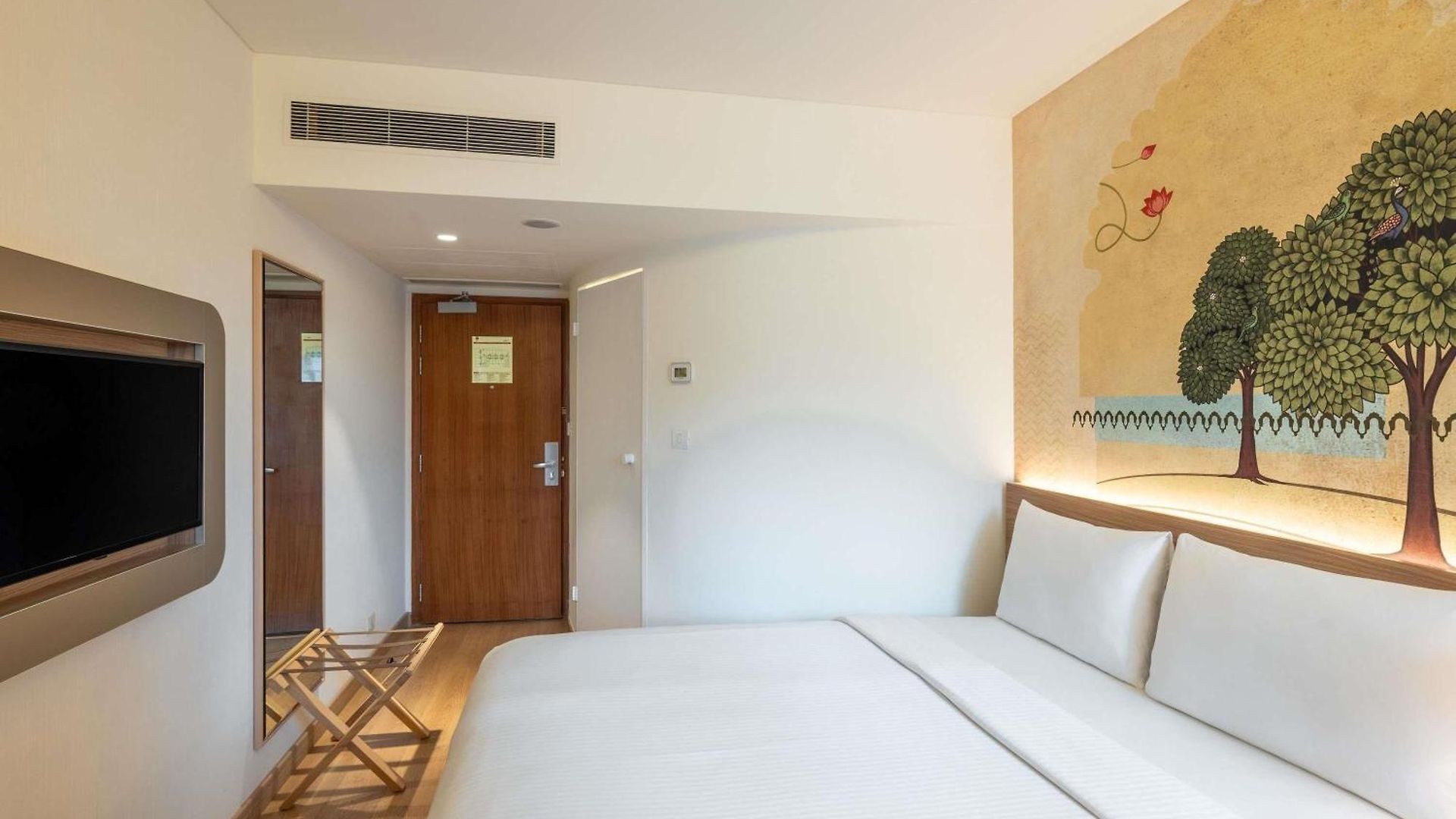 Hotel Ibis Airport - An Accor Brand