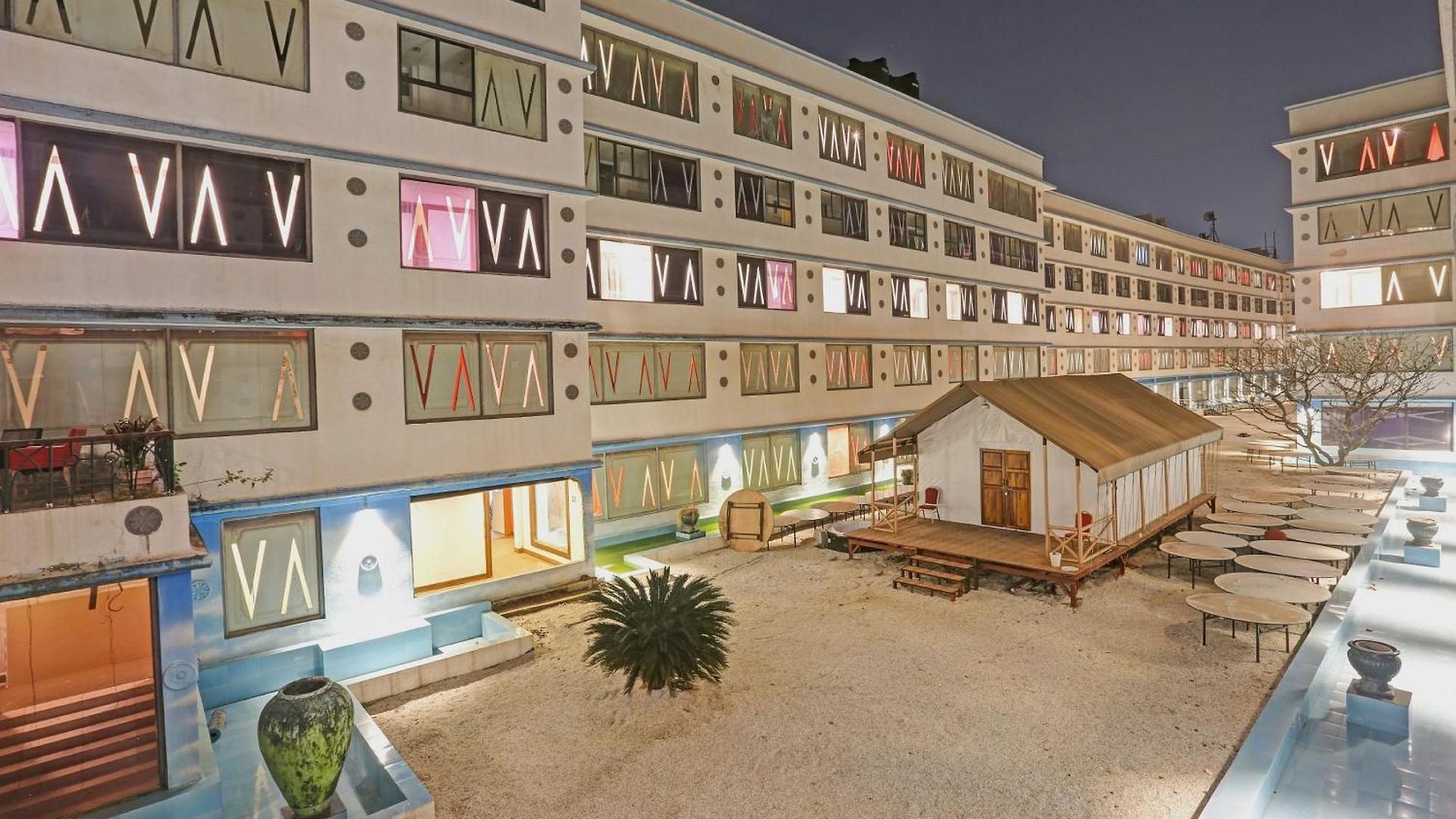 Townhouse Royal Palms Shared Serviced Hotel 4*