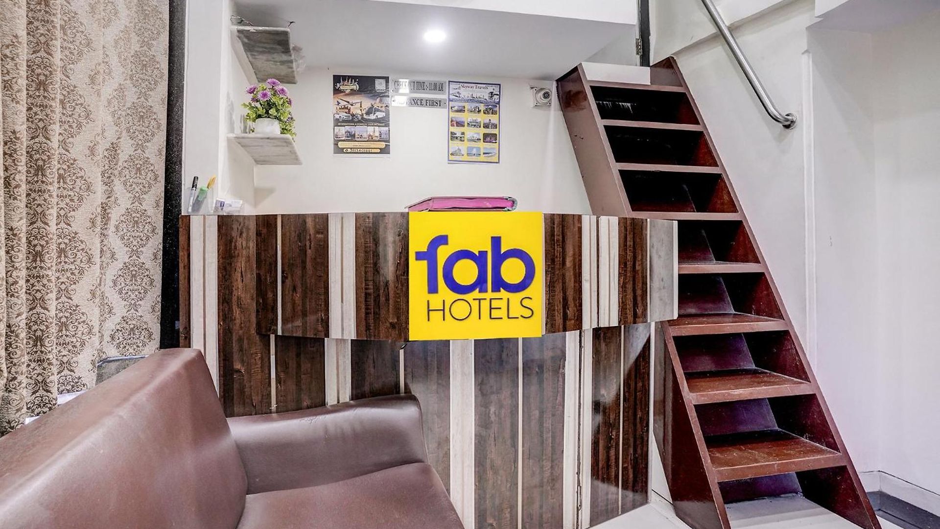 Fabhotel Blue Light Hotel 3*