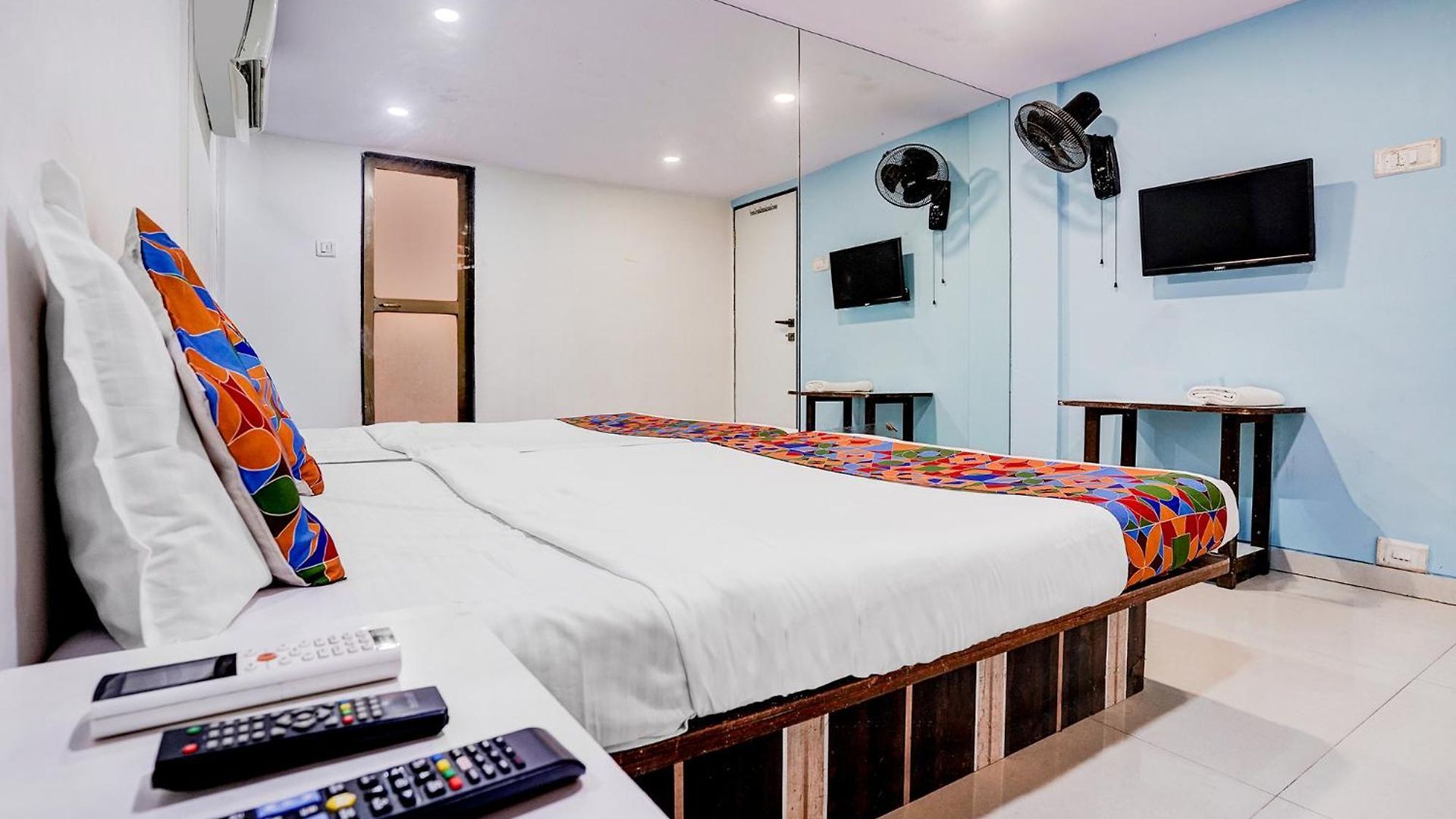 Hotel Fabhotel Blue Light Mumbai