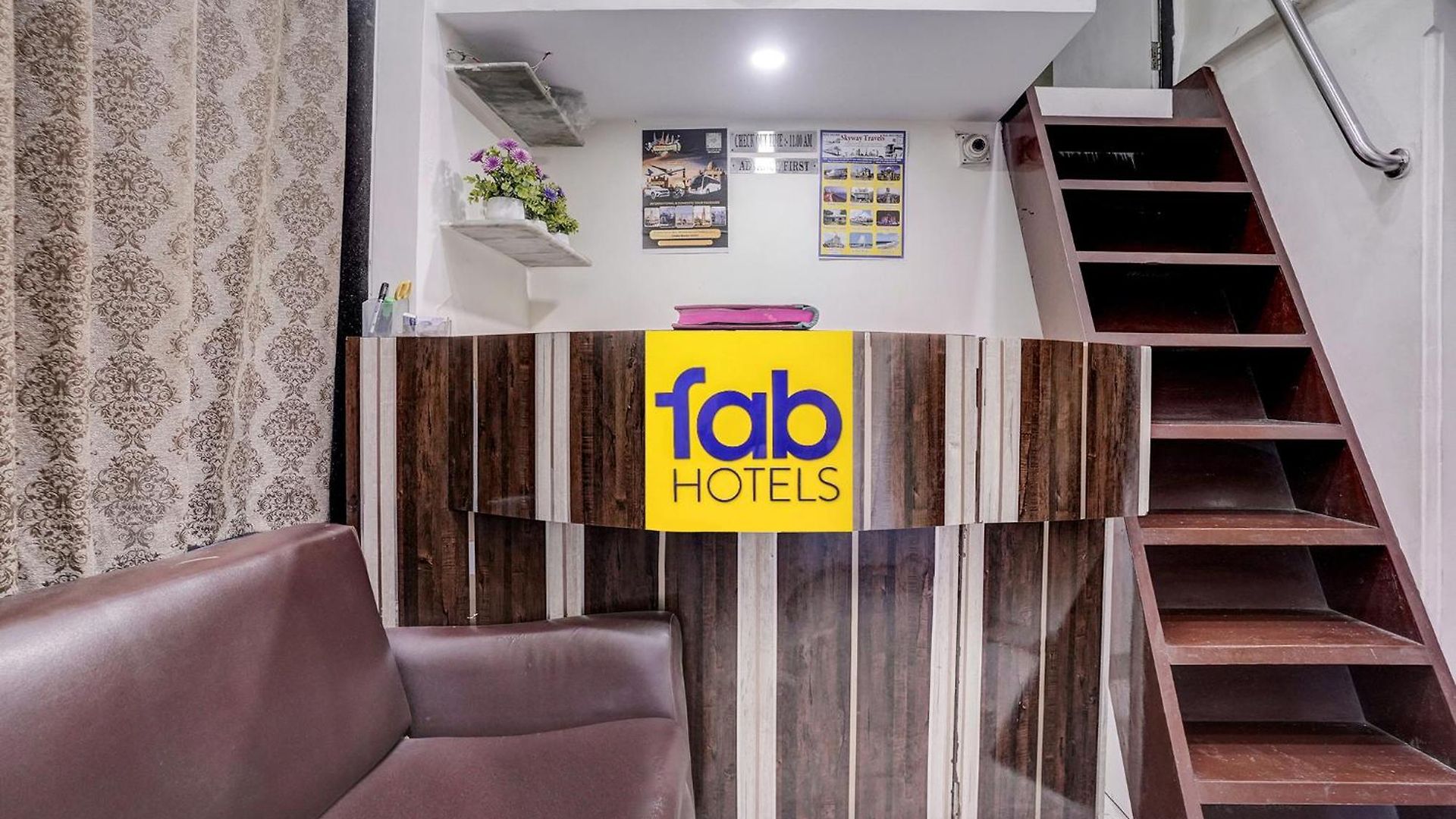 Hotel Fabhotel Blue Light 3*