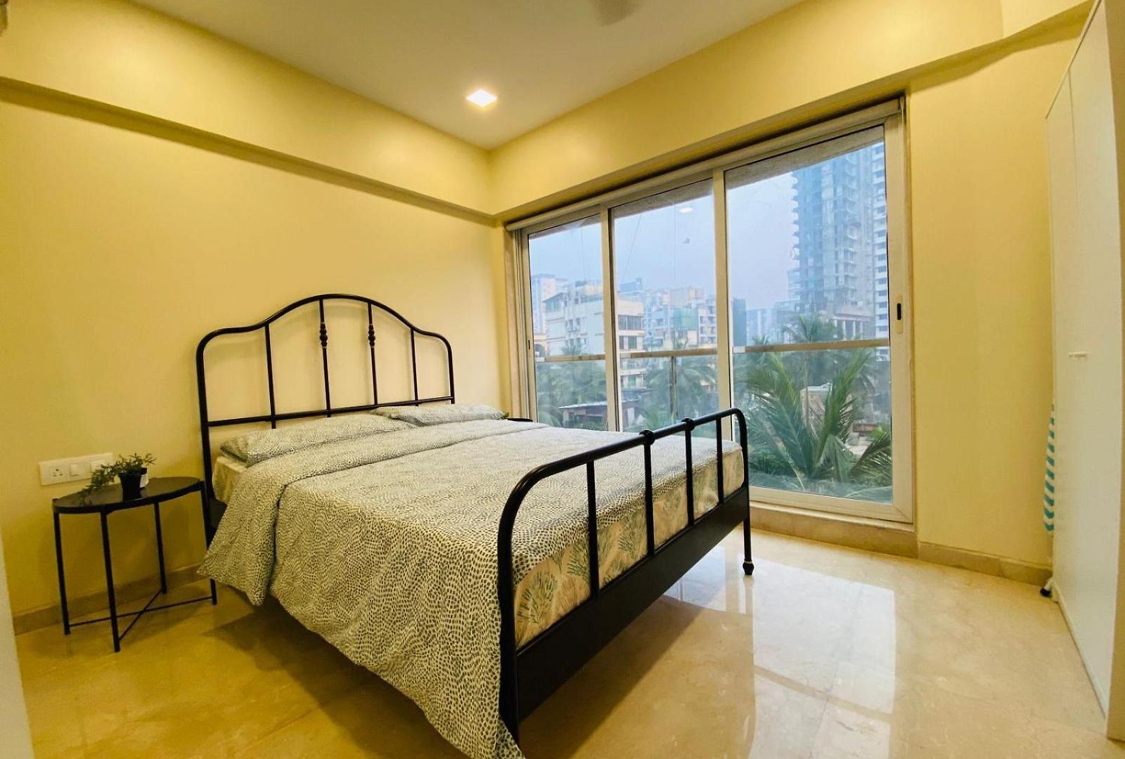 Connekthomes - Modern2bed-bandraarea Apartment *