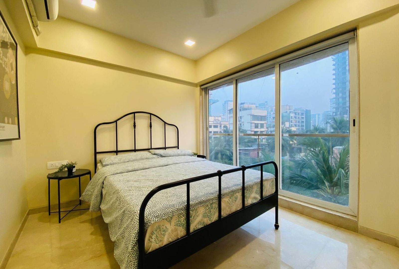 Connekthomes - Modern2bed-bandraarea *