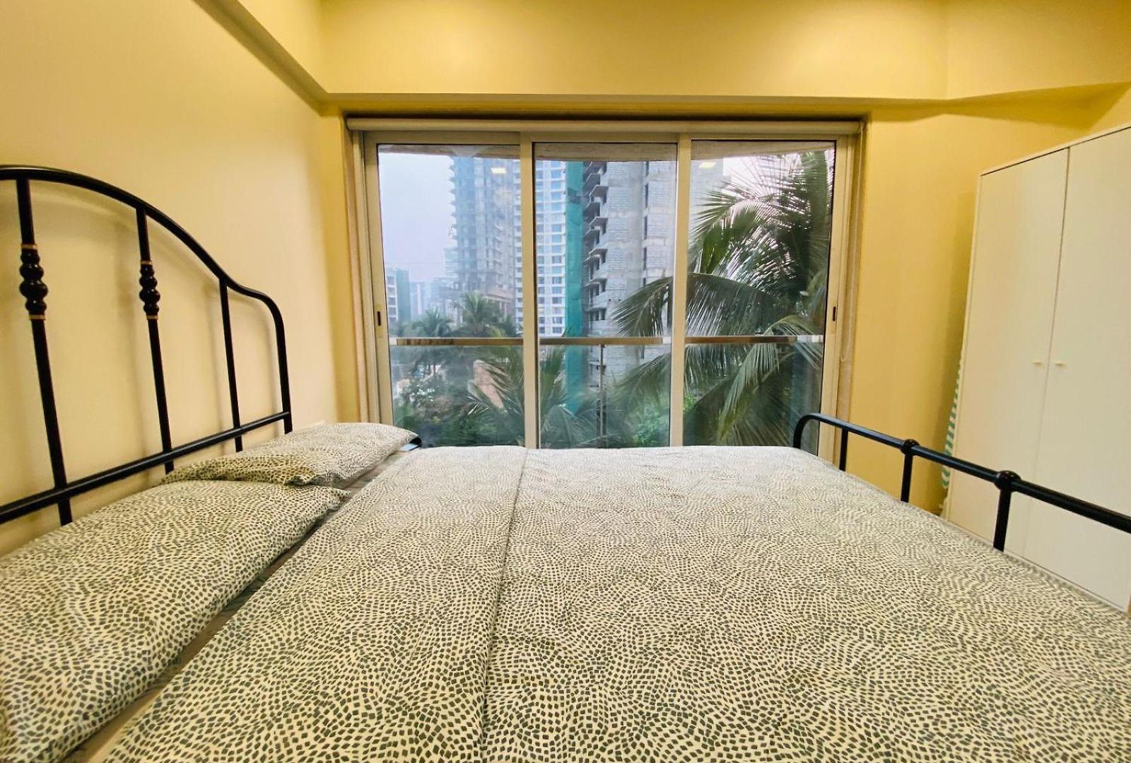 Apartment Connekthomes - Modern2bed-bandraarea