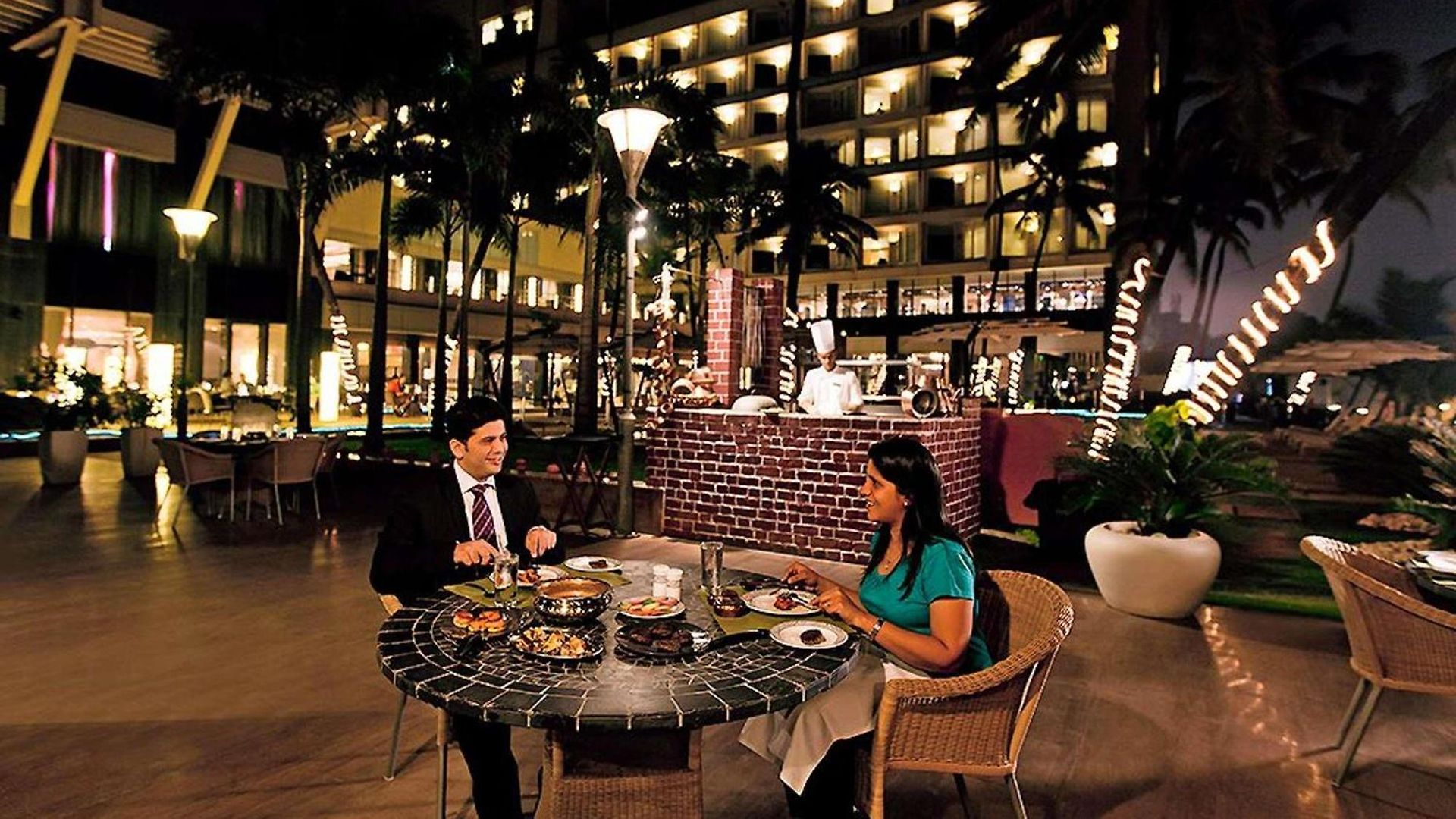 Novotel Juhu Hotel 5*