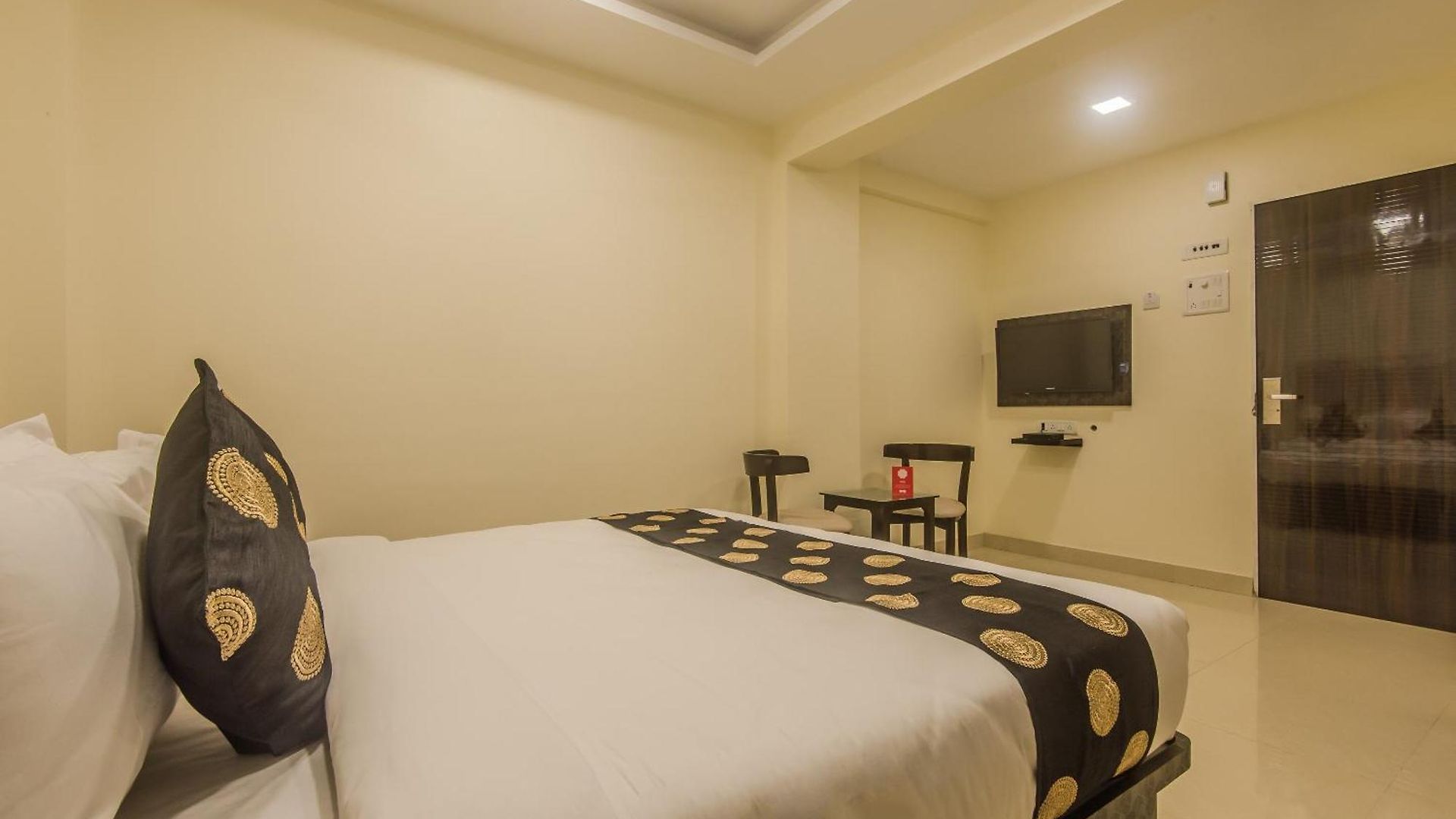 Super O Palace Near Don Bosco Hotel 3*