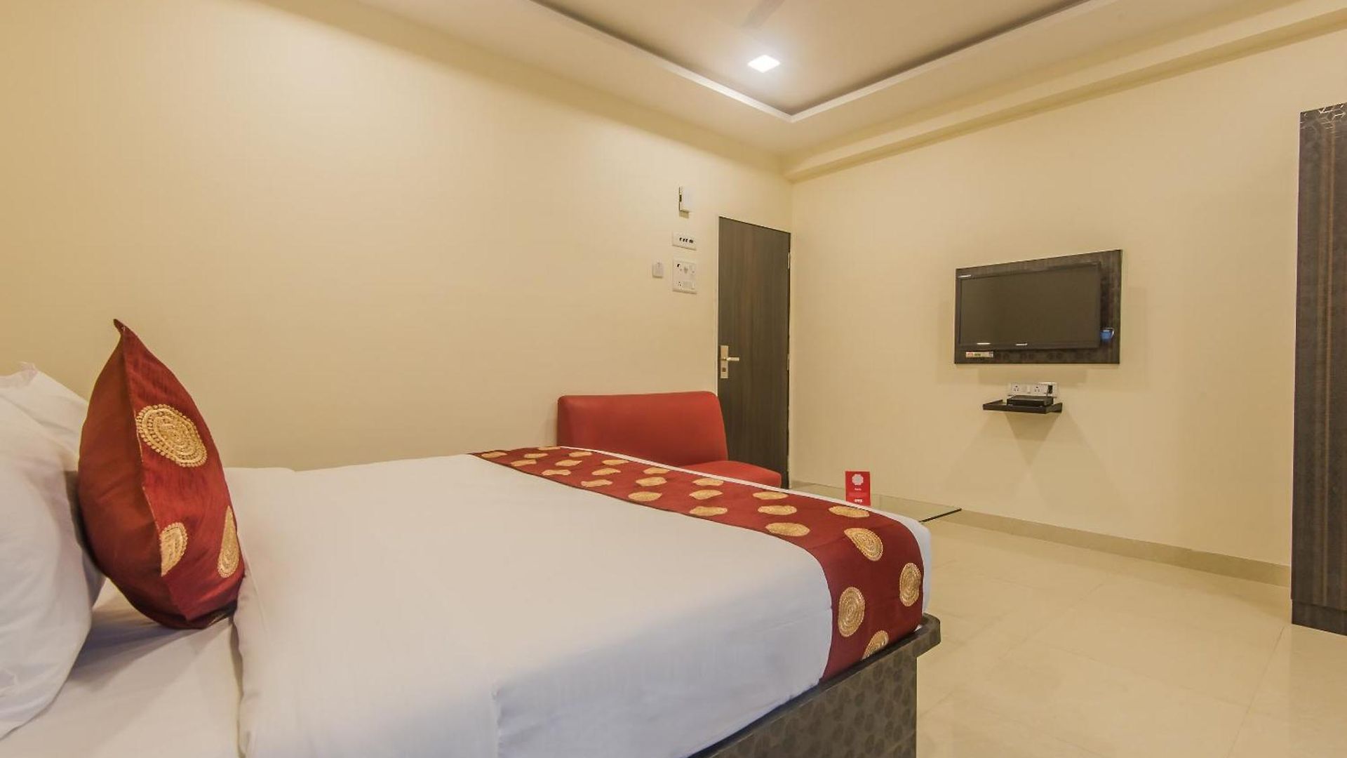 Super O Palace Near Don Bosco Hotel 3*