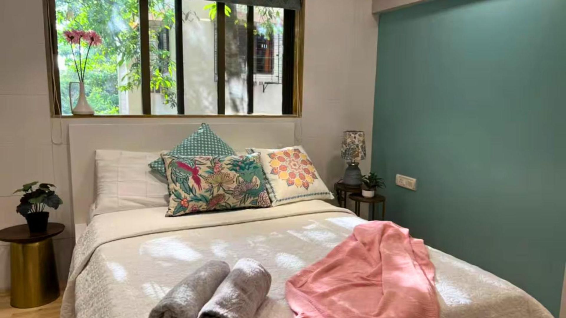 Apartment Sterling 102, Off Carter Road, Bandra West By Connekt Homes Mumbai
