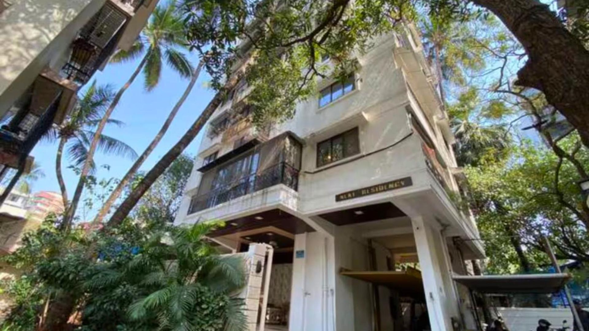 Apartment Sterling 102, Off Carter Road, Bandra West By Connekt Homes Mumbai
