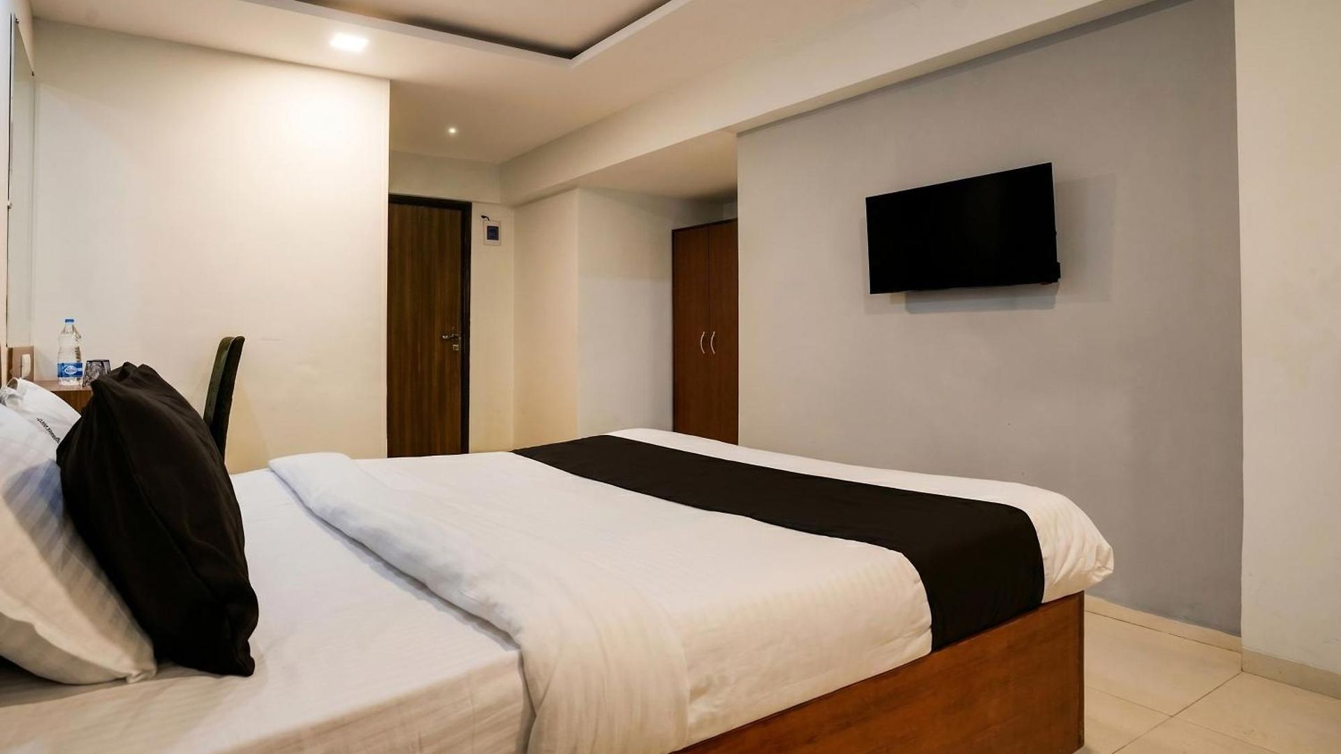 Townhouse Marol Near Airport 4* Mumbai