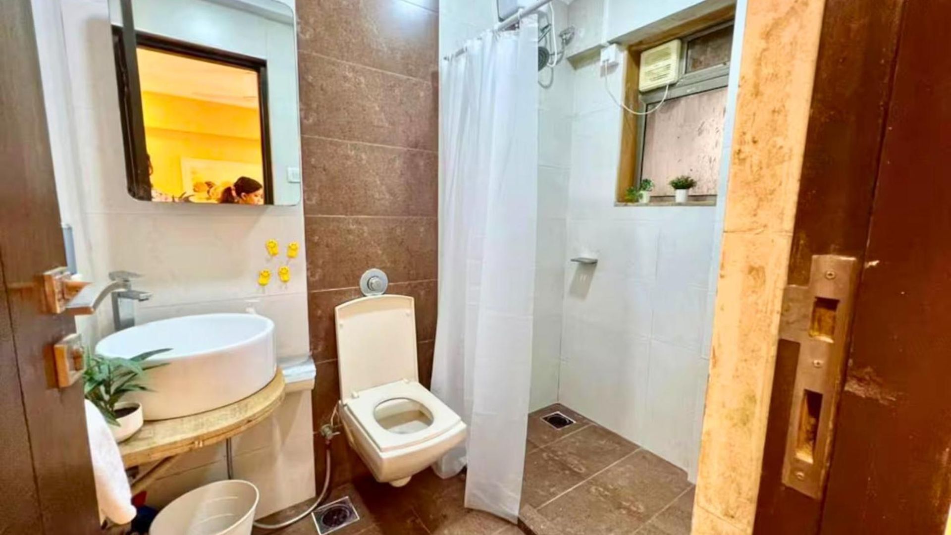 Sterling 102, Off Carter Road, Bandra West By Connekt Homes Apartment *