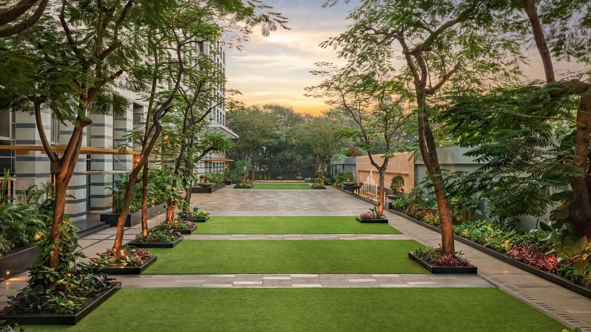 Grand Hyatt And Residences Hotel 5*