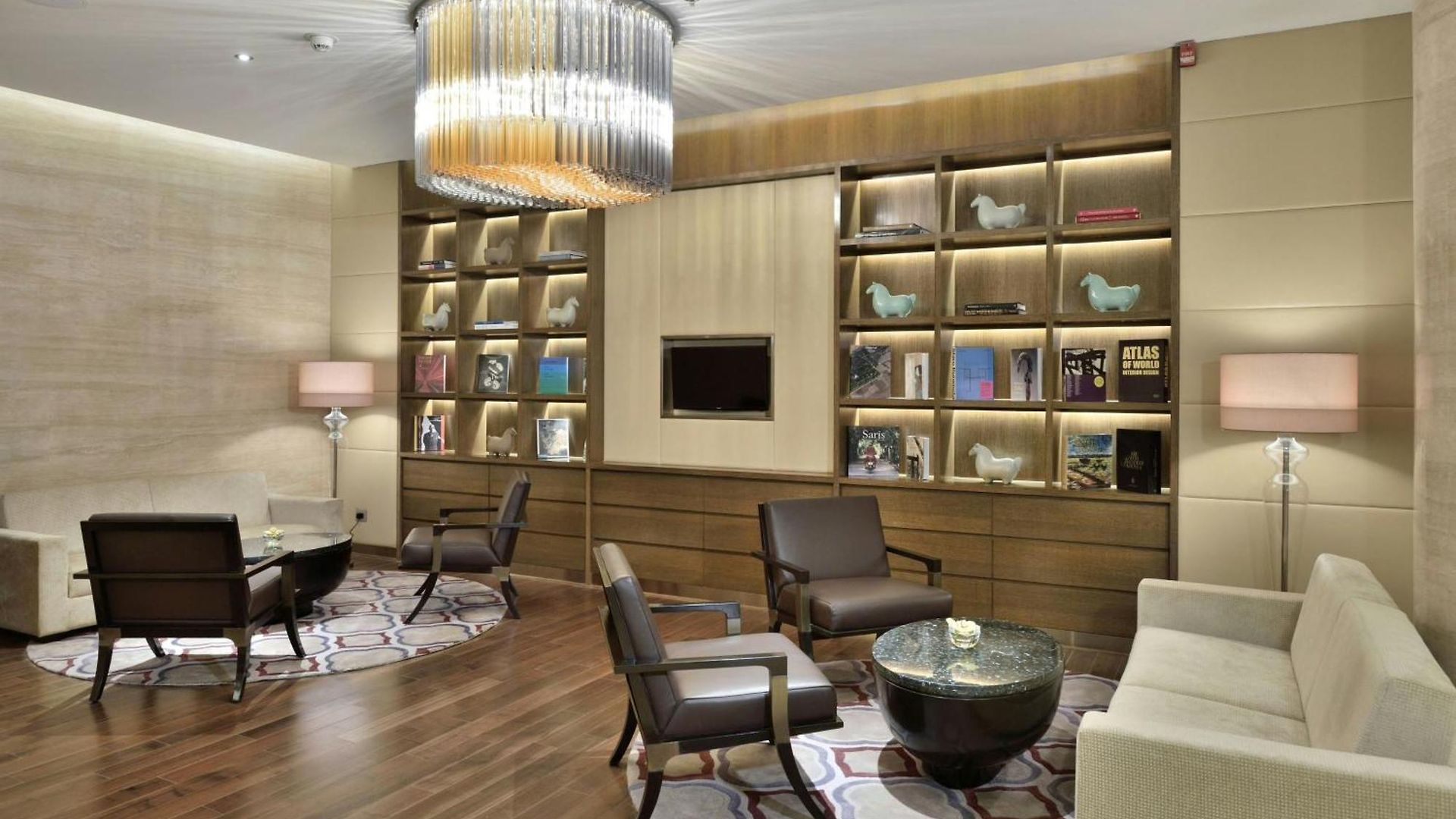 Jw Marriott Sahar Airport Hotel 5*