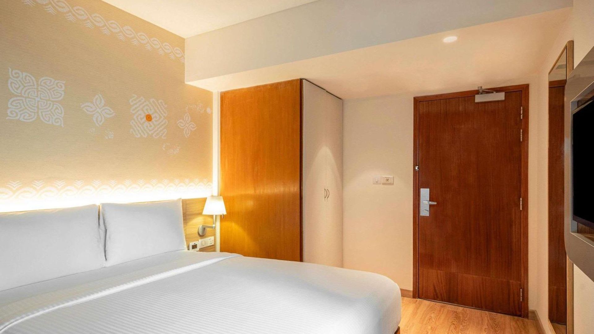 Ibis Airport - An Accor Brand 4*