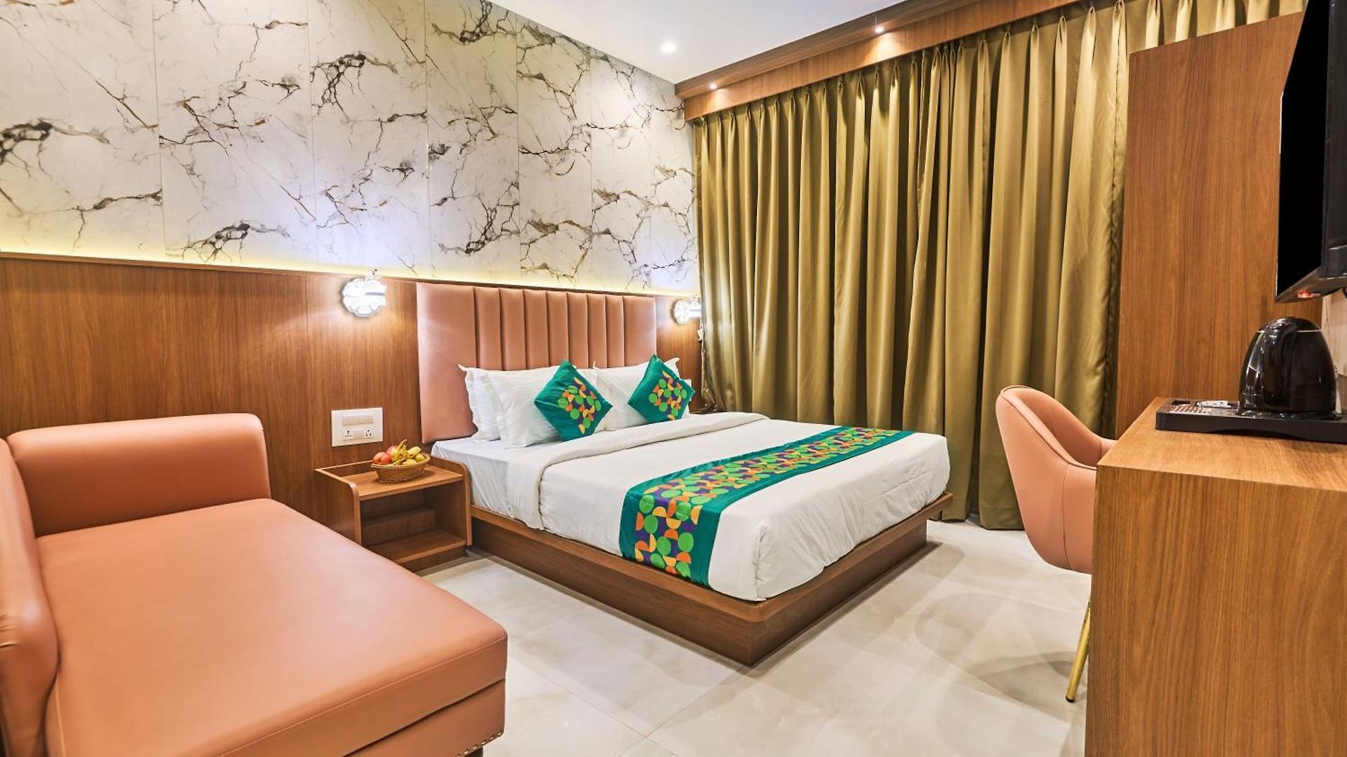 Hotel Treebo Amber International Airport T2