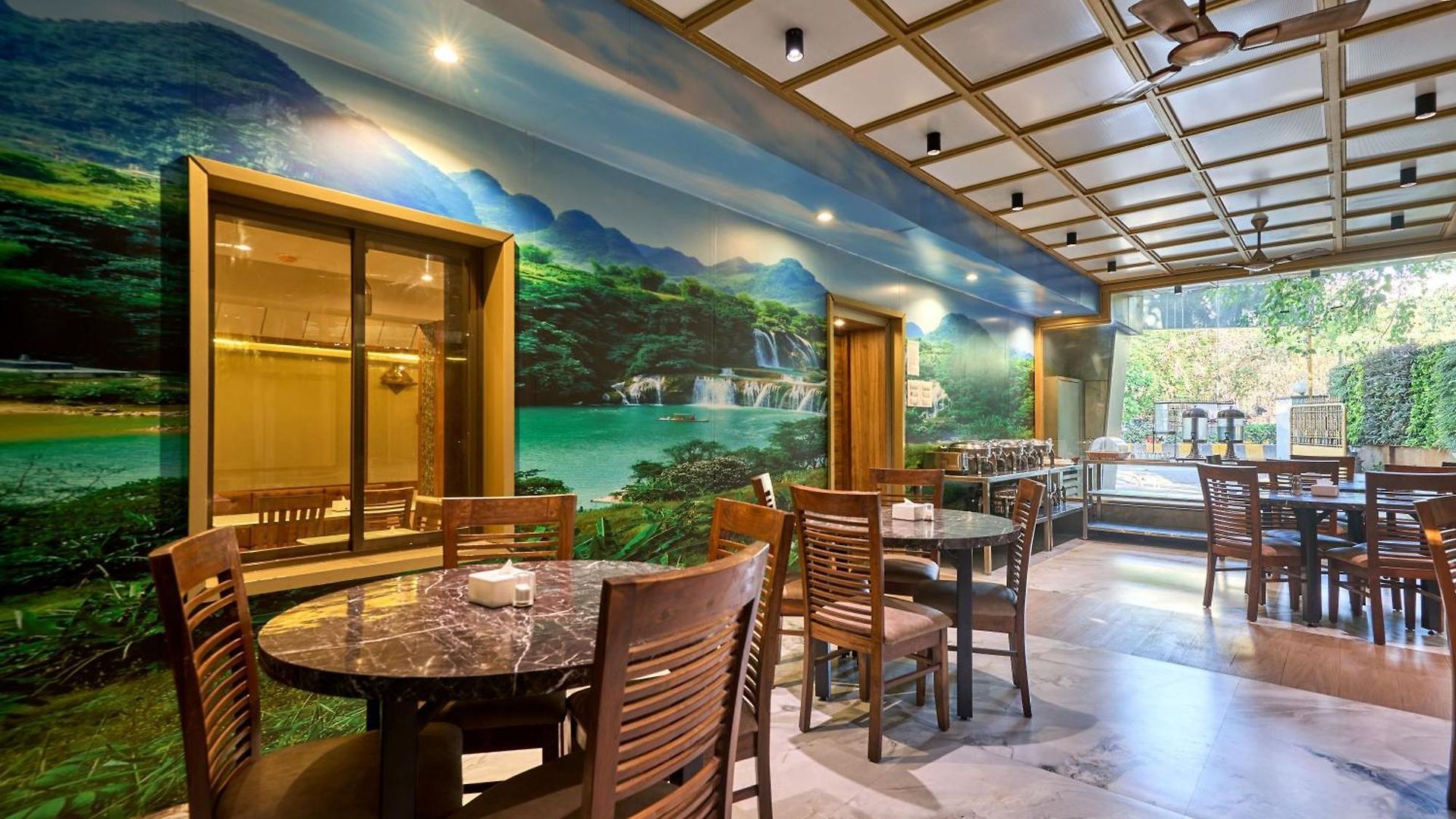 Hotel Treebo Amber International Airport T2 Mumbai