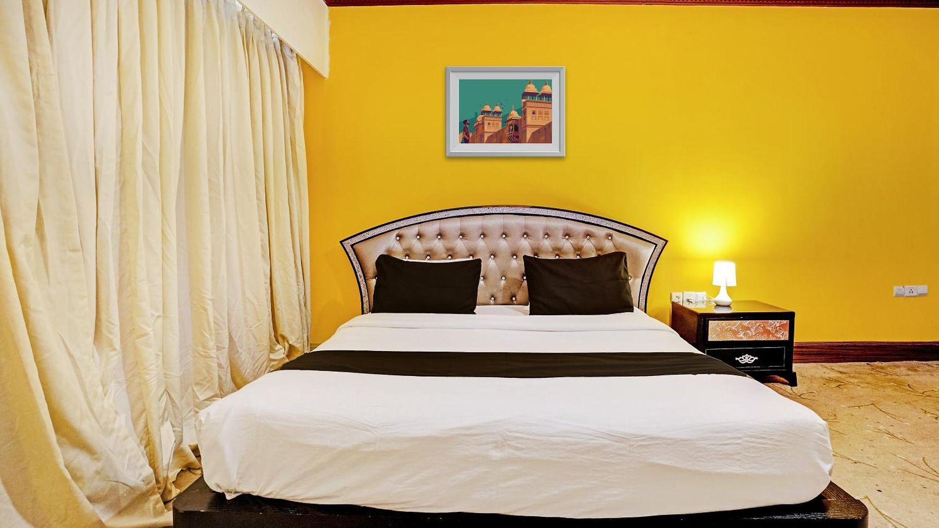 Townhouse Royal Palms - Lily Collection Hotel