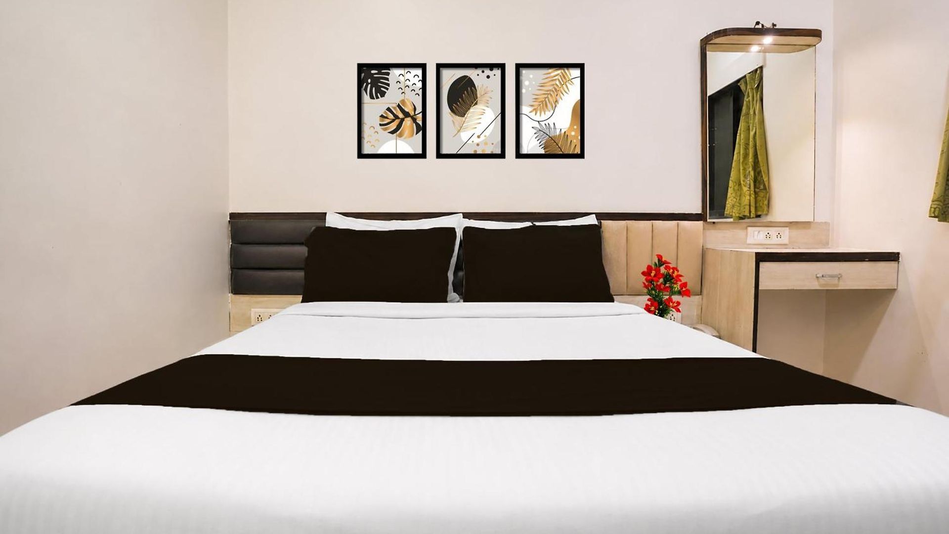 Collection O Kurla Bkc Formerly Golden Tuipz Hotel Mumbai