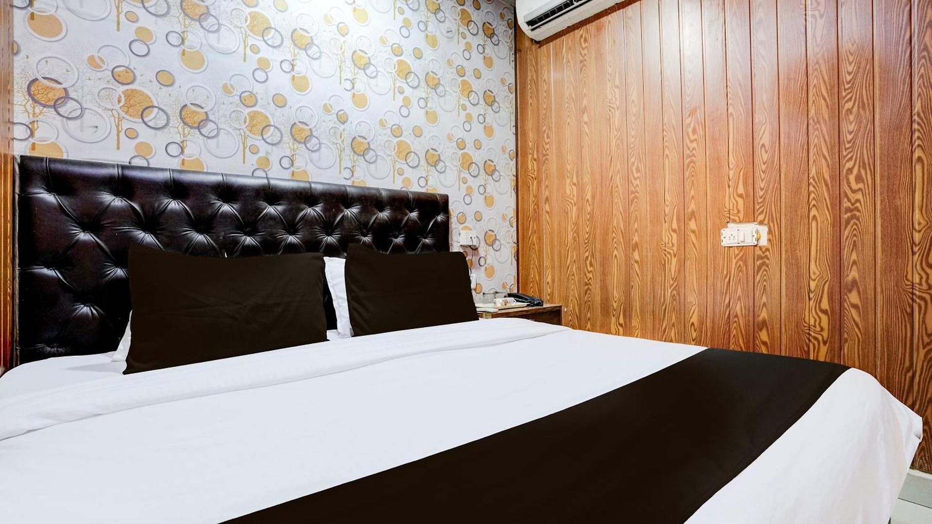 Hotel Oyo 77012 Moss View - Moca