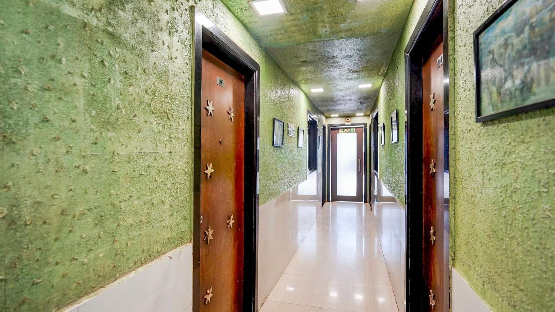 O The Om Sai Residency Hotel 4*