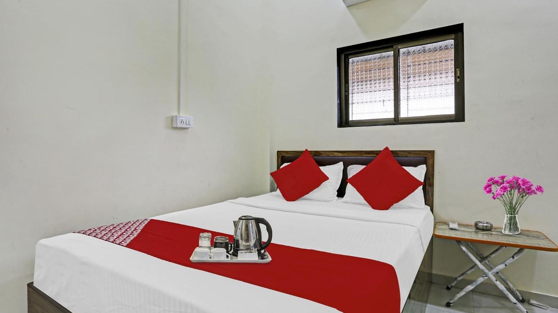 Hotel O S K Palace Mumbai