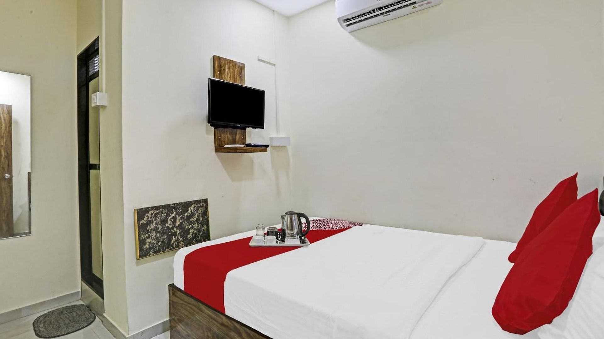 O S K Palace Hotel 3*