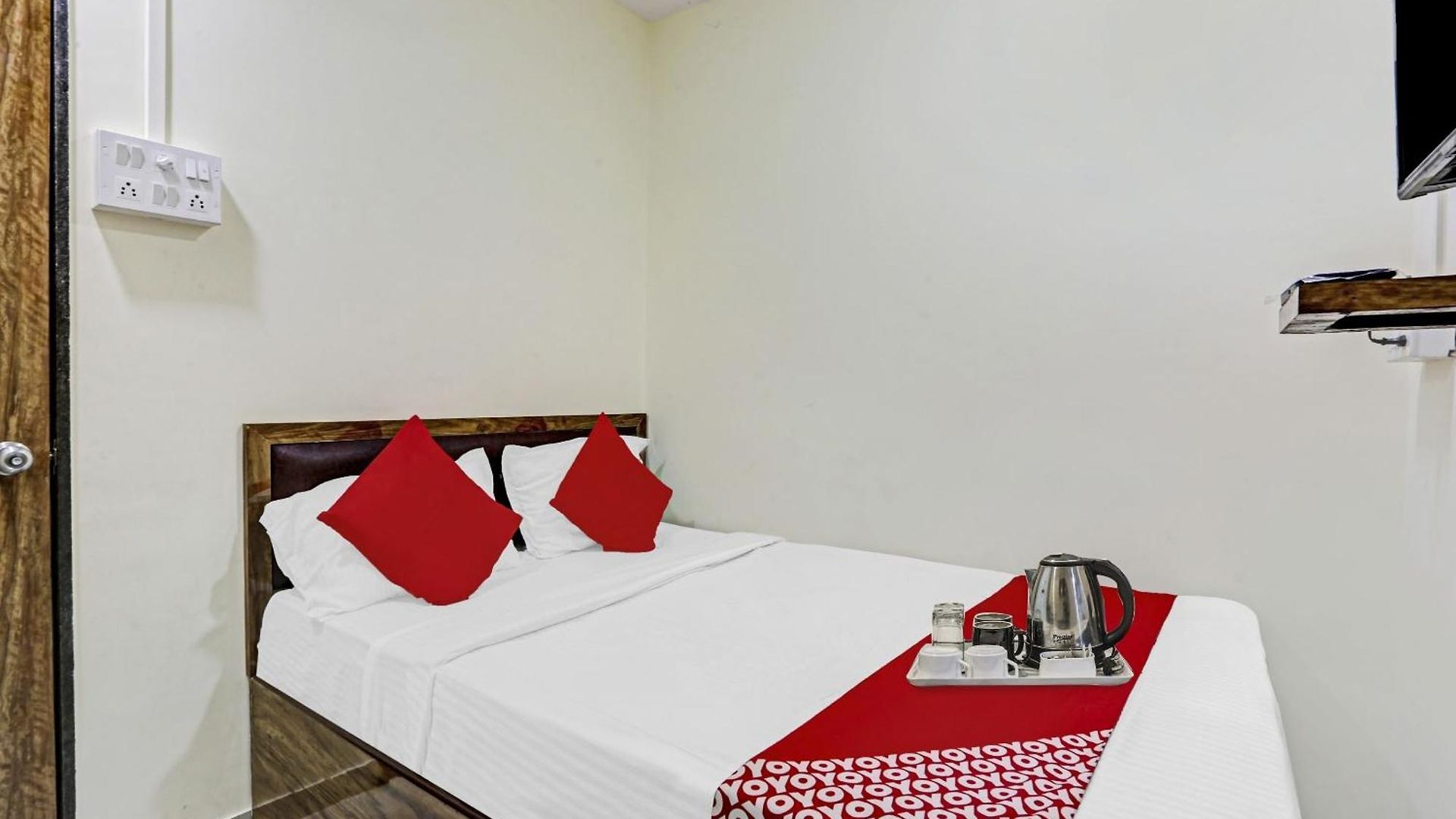 Hotel O S K Palace Mumbai