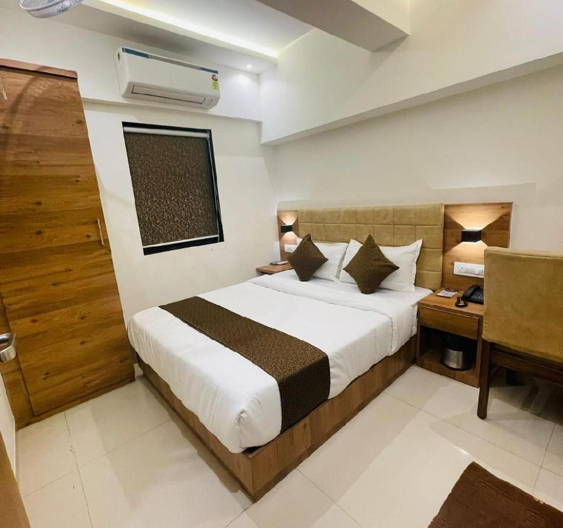 Black Burn Hotel 3*