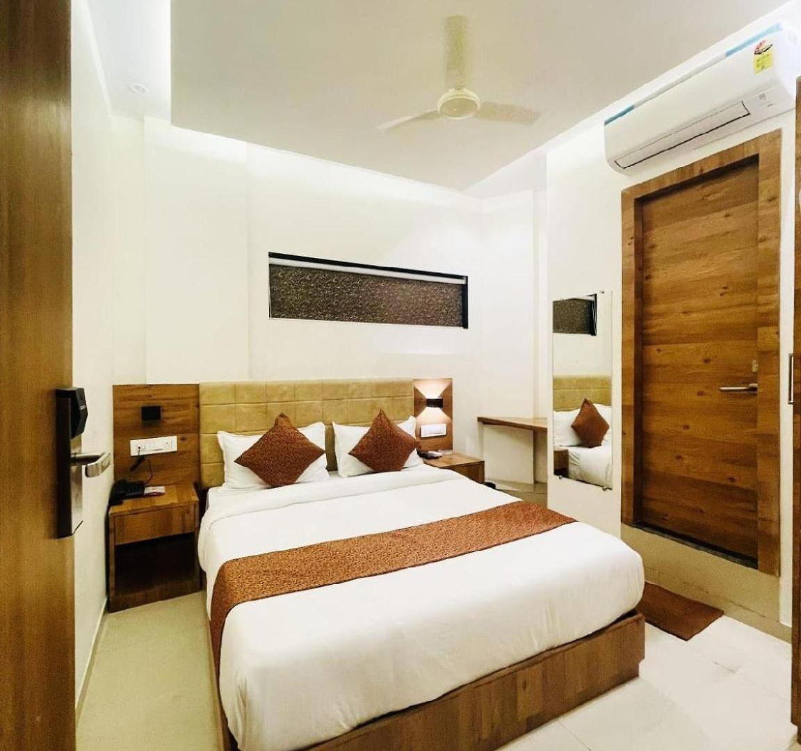Hotel Black Burn 3*
