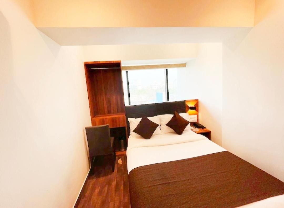 Hotel Black Burn 3*